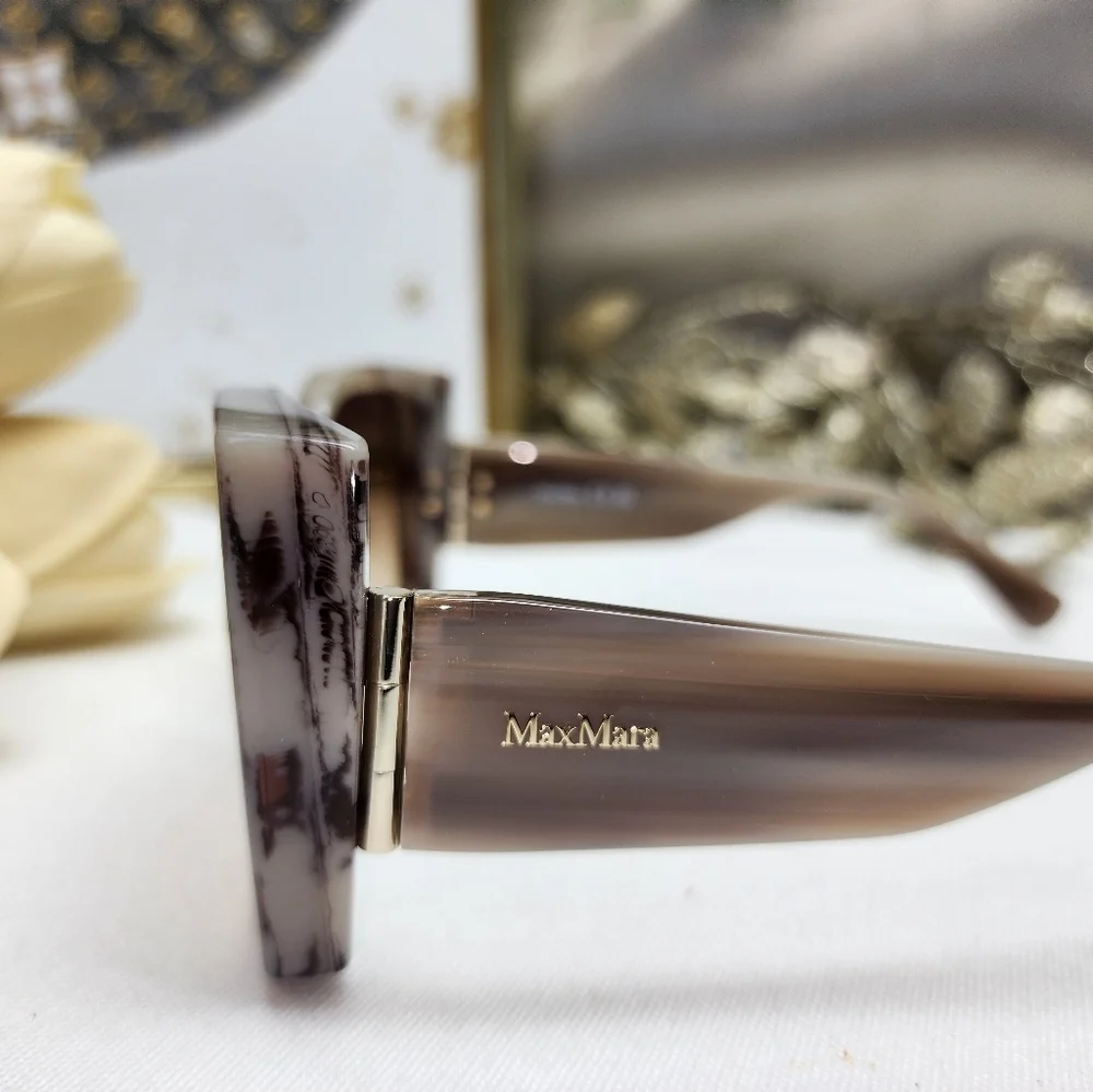 NWT MaxMara Hinge MM0131 - 20F Sunglassea W/ Case And Dust Cloth display picture 2